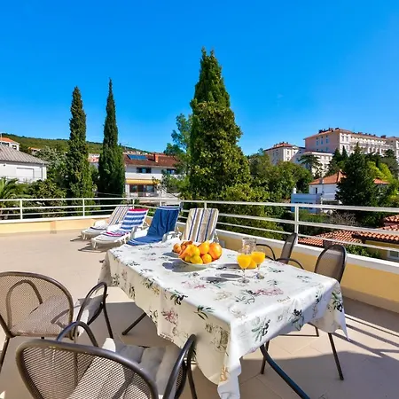 Gina קריקווניצה